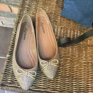 Gold pointed toe slippers